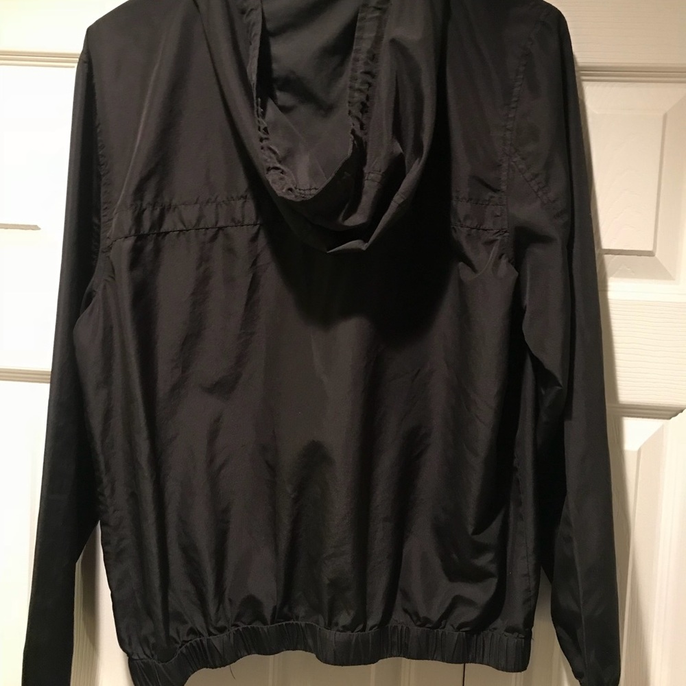 Windbreaker - Picture 2 of 3